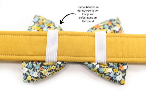 "Sweet Strawberries" bow tie for dog collars