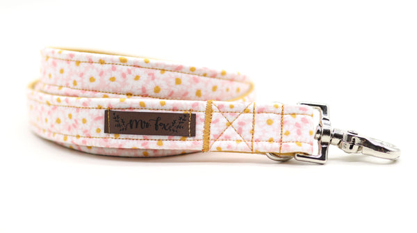 "Darling Daisy" dog leash