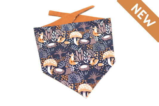 "Fox Fables" Hundehalstuch